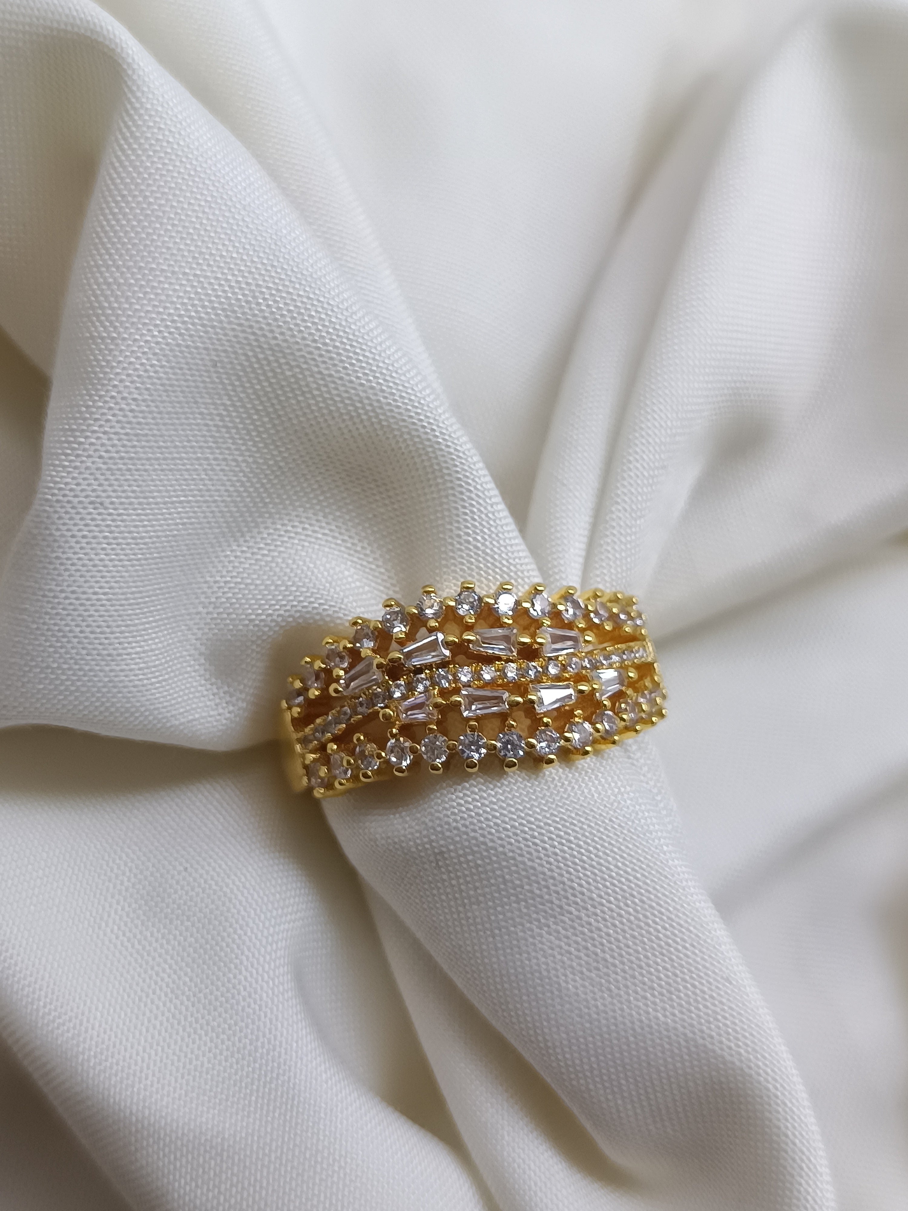 Zircon designer ring