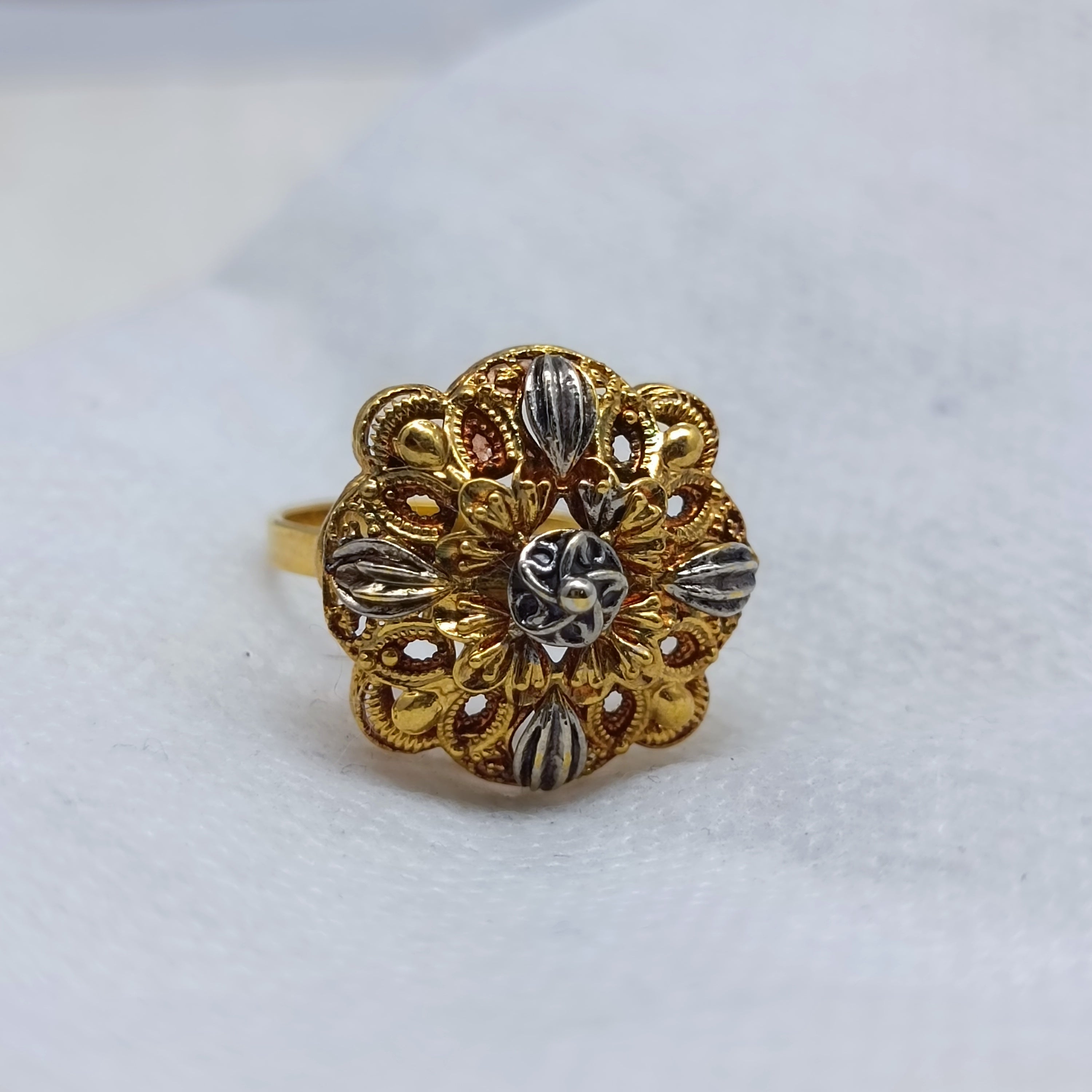 Traditional style ring