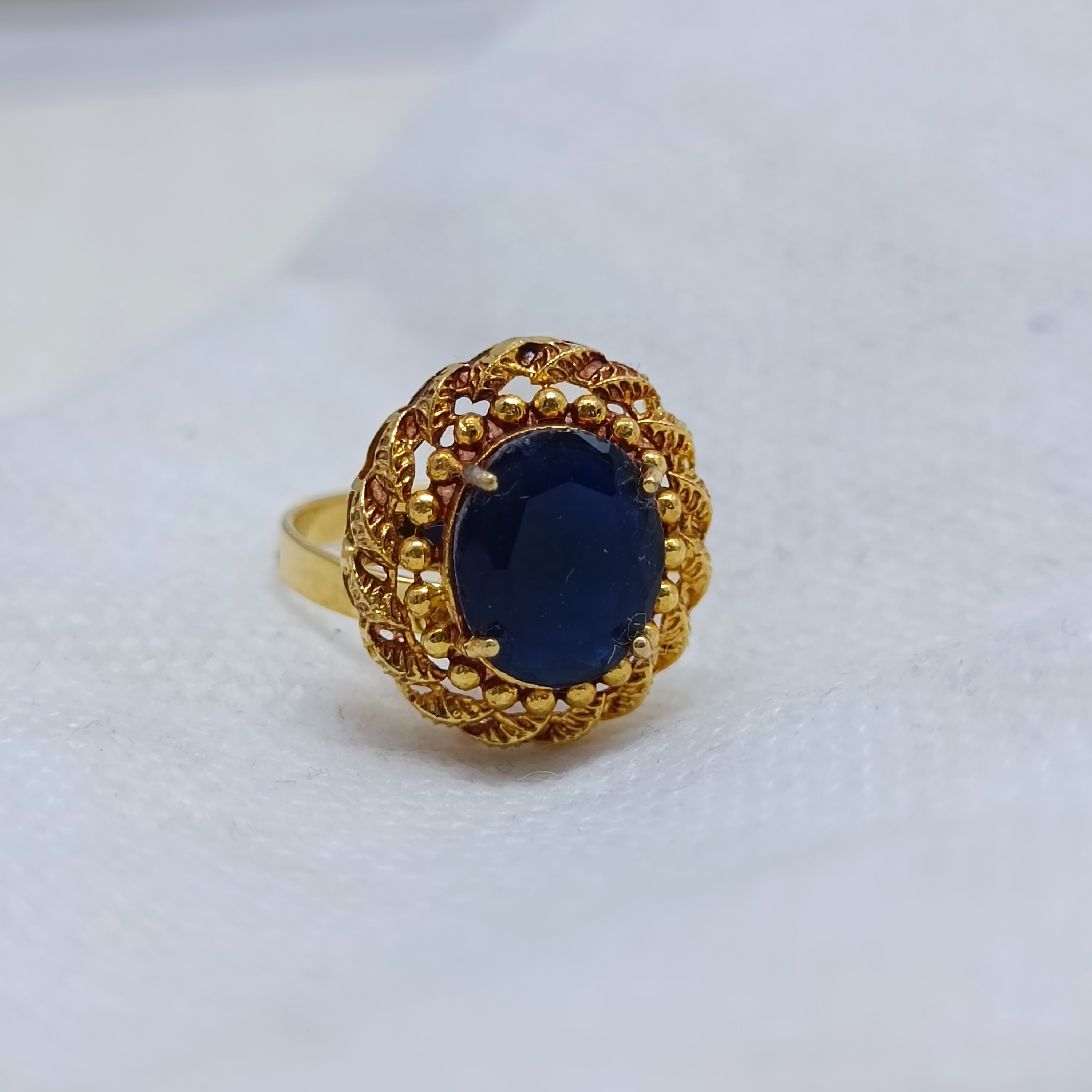 Blue sapphire stone ring