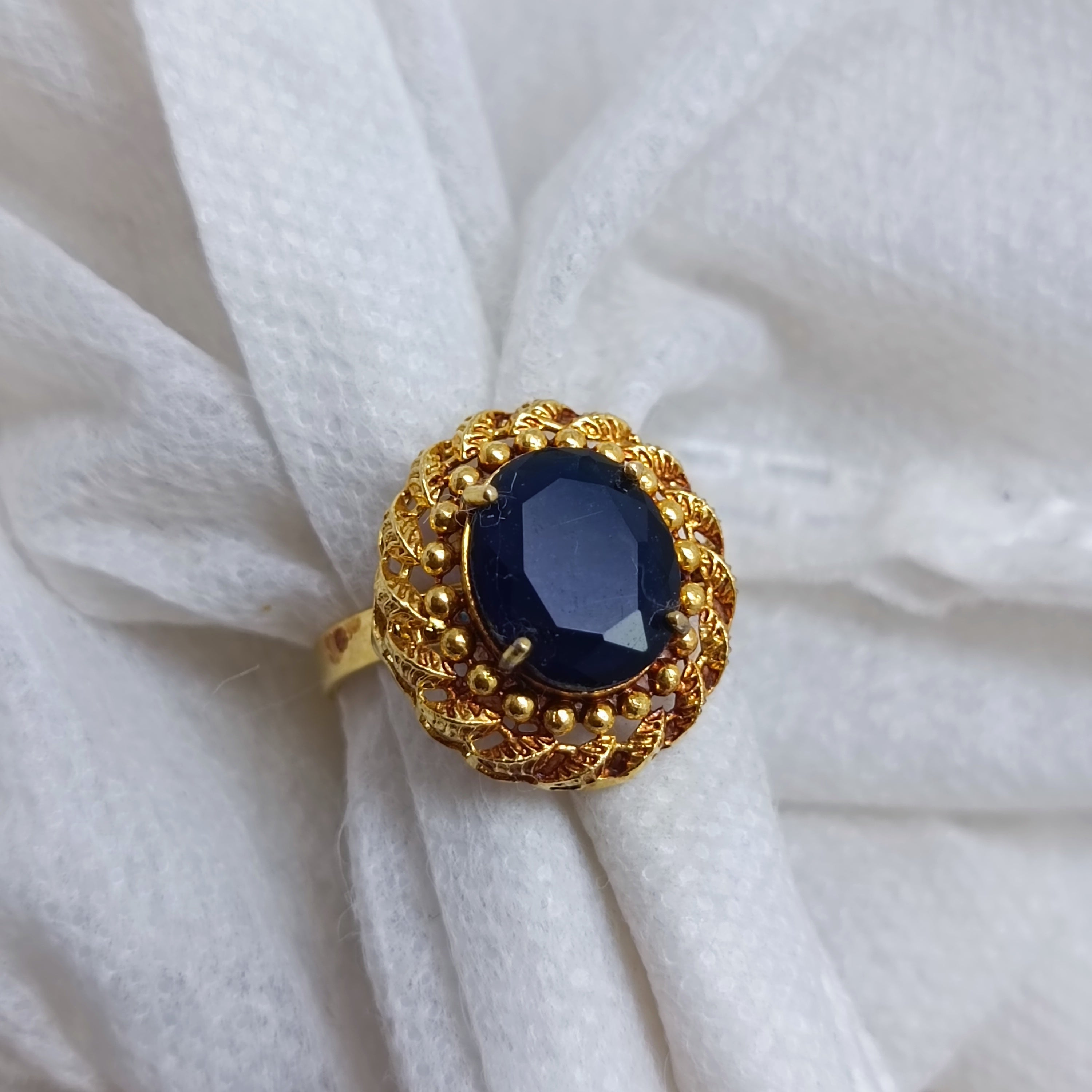 Blue sapphire stone ring